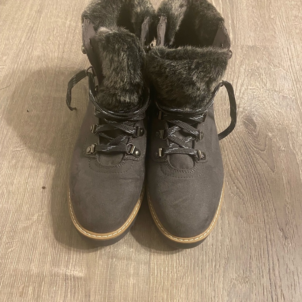 Women's Black Fur-Lined Boots